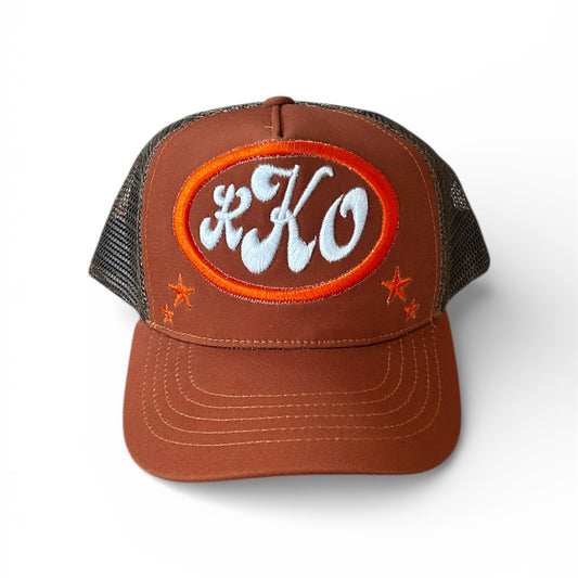 KKO FOUNDERS PACK TRUCKER [BROWN]